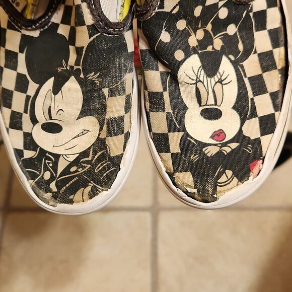 Vans Black & White Checkered Shoes w/ Disney's Mickey & Minnie Size 1.0 - Picture 7 of 10